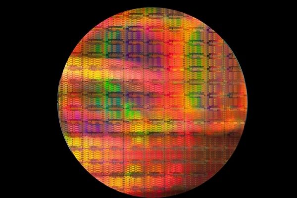 2020年Intel TOP3技术创新成果出炉：芯片15倍性能飞跃